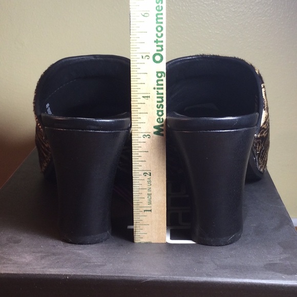 Dansko Rae Zebra Pony/size EU 40 mule heels - Picture 7 of 9